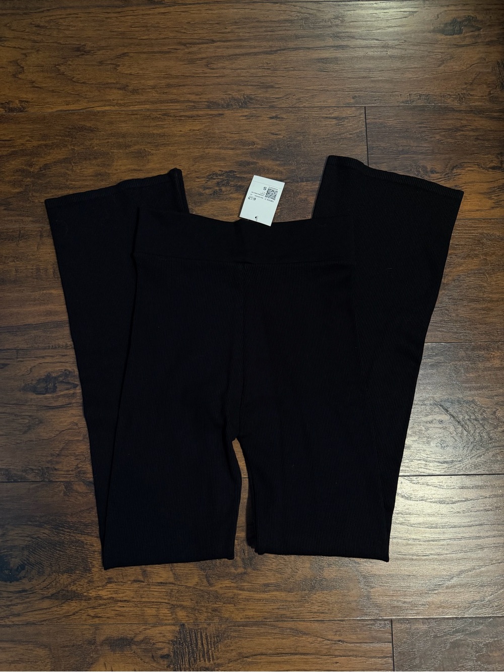 Black Ribbed Wide-Leg Leggings